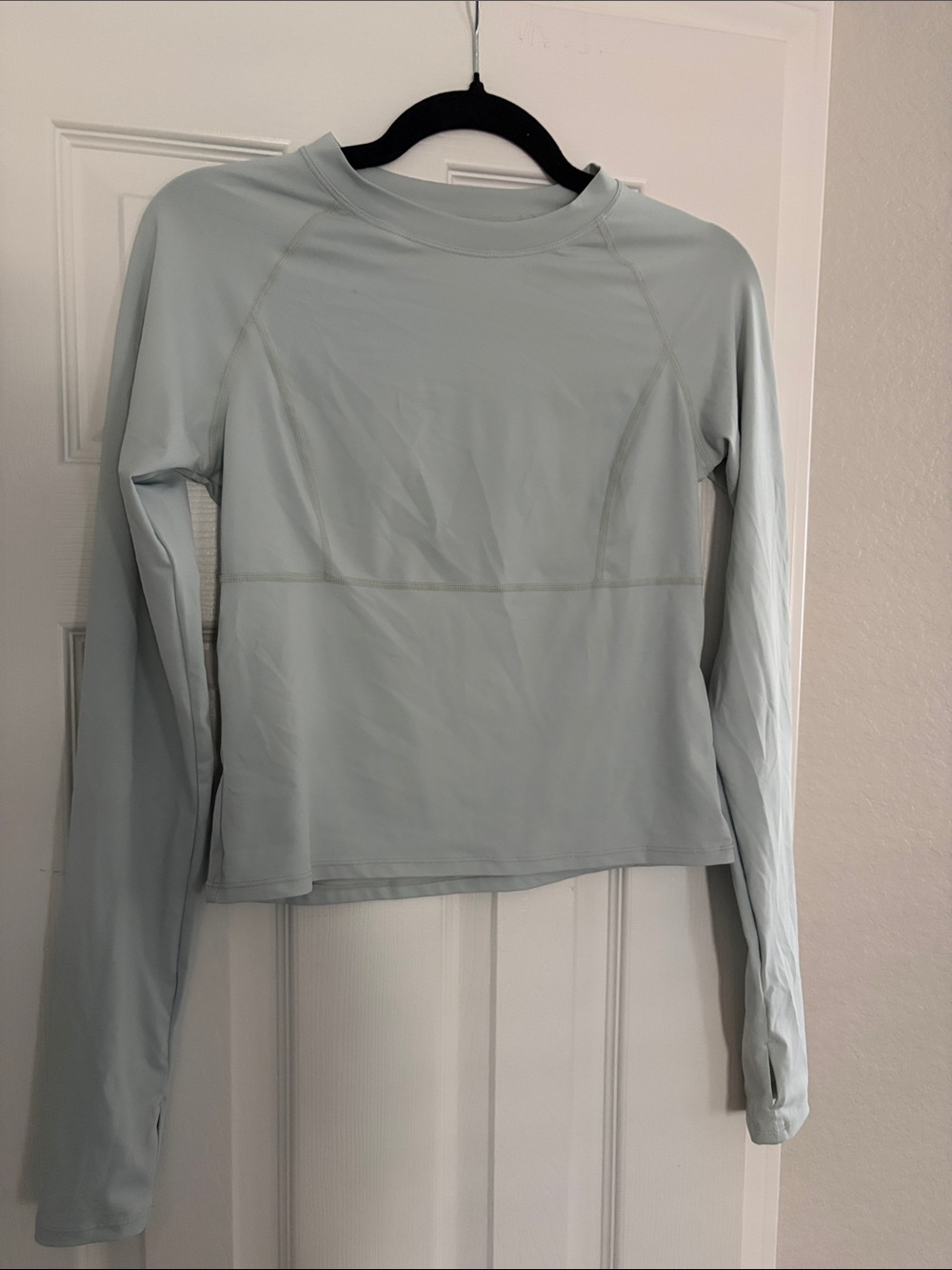 Mint Green Long-Sleeve Women's Athletic Performance Top